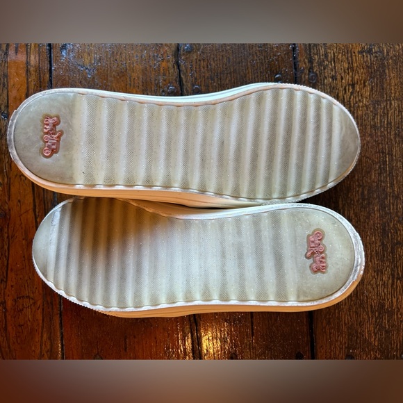 COACH Slip On Sequins and Star Patches Leather Beige Sneakers C115 Size 7.5 - Picture 7 of 10